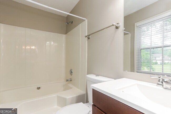 Building Photo - 265 Arbor Way