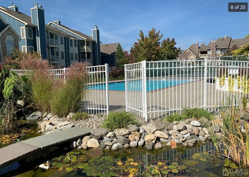 Building Photo - 117 Longfield Ct