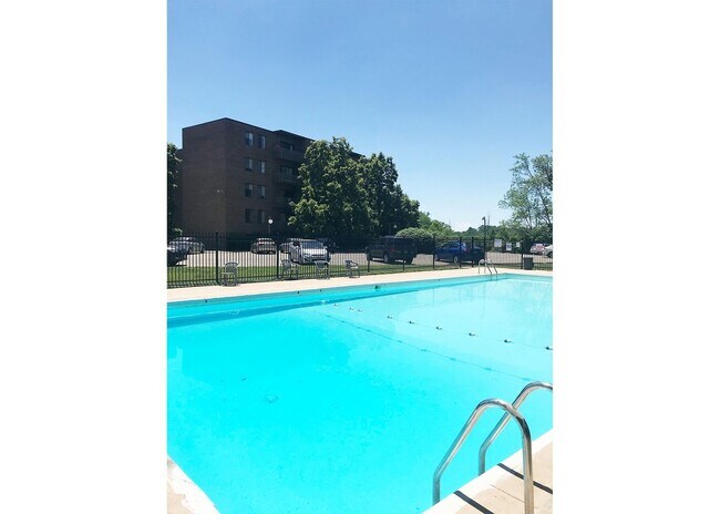 Interior Photo - Spyglass