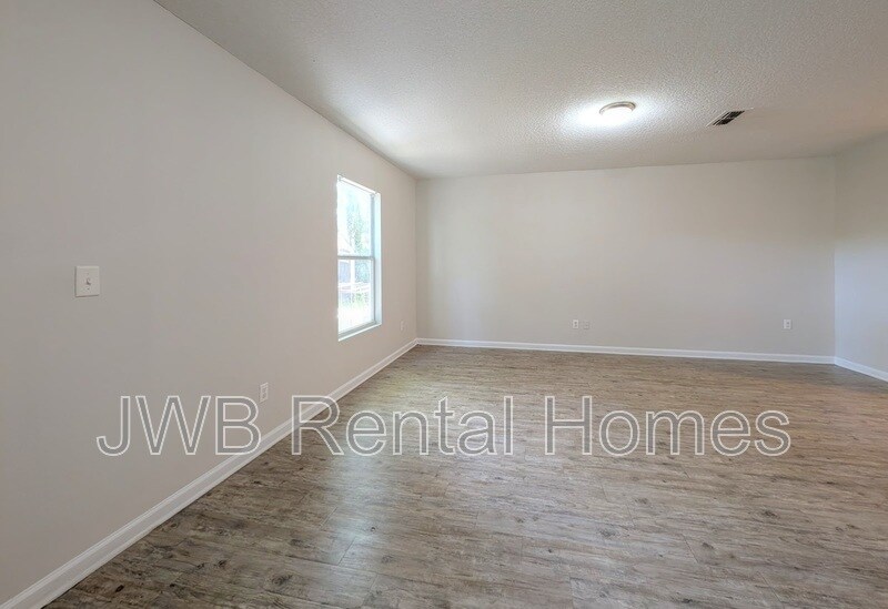 Building Photo - 2211 Faws St