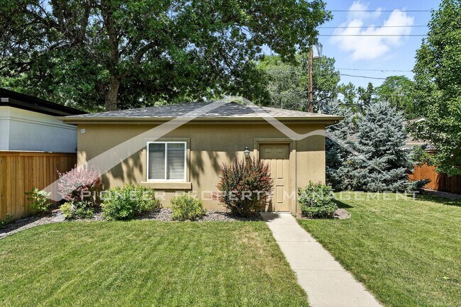 Building Photo - Luxury Meets Location – Impeccable 5BR Hom...