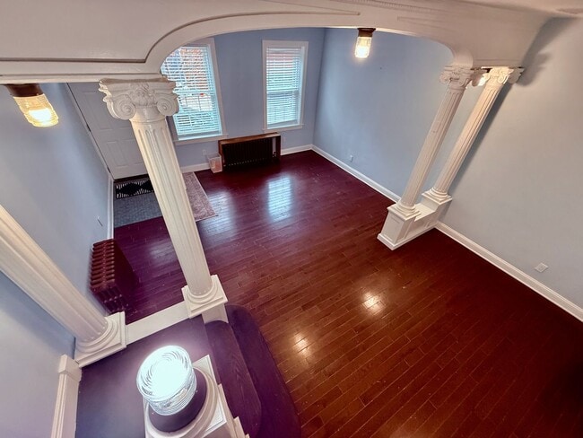 Building Photo - 2+ BED/1.5 BA Solid HOUSE in great East Passyunk/LOMO location w/ Central AC-HARDWOOD Flooring-WA...