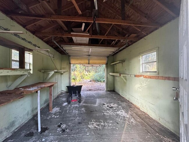 Building Photo - Charming 4 Bedroom in Port Orange