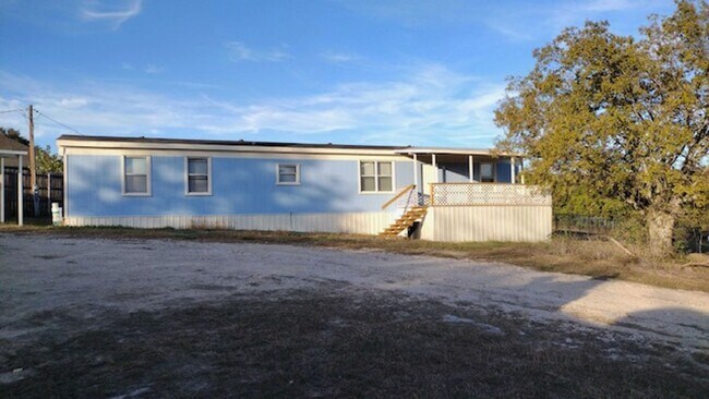 Building Photo - Beautiful Remodeled 2BR/2Bath Home - Granbury - Indian Harbor