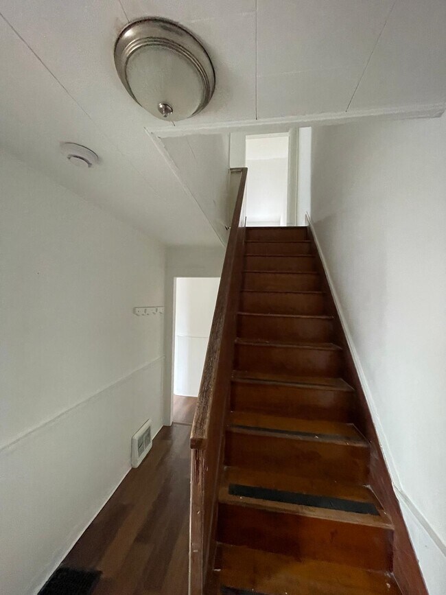 Building Photo - 7 Shedds Ave