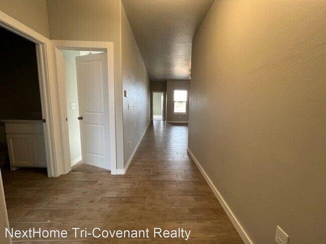 Building Photo - 3 br, 2 bath House - 1325 SW Heatherbrook Way