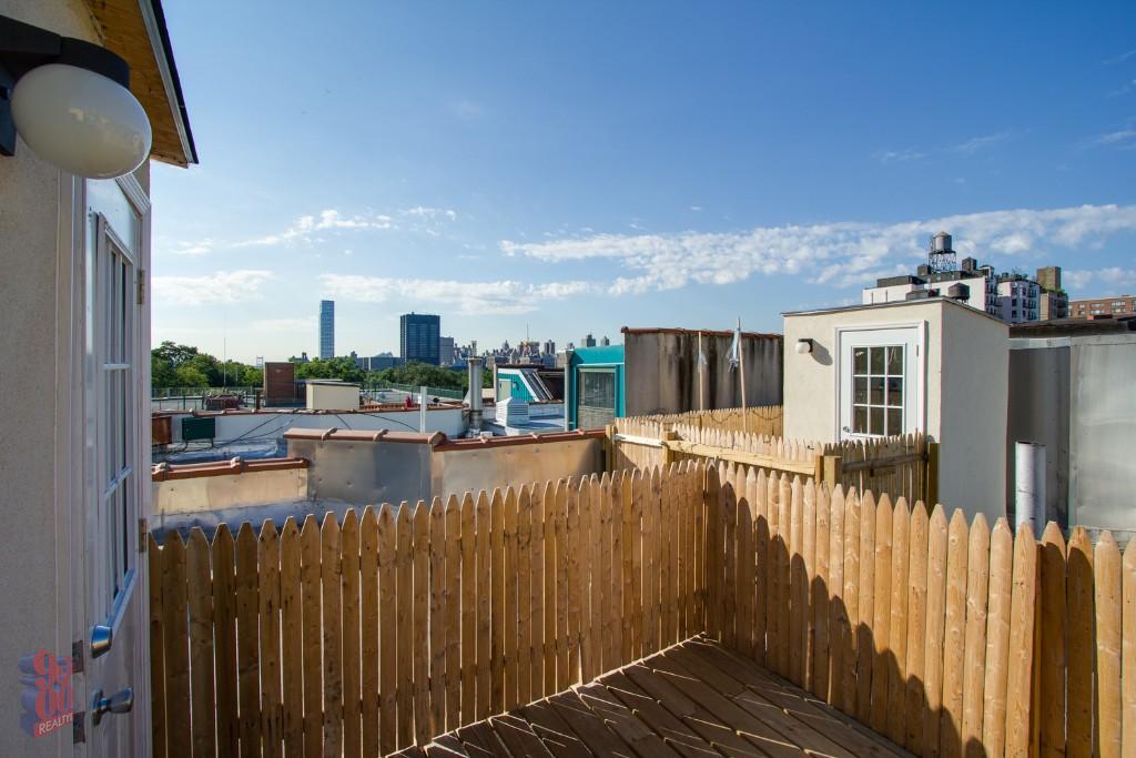 Building Photo - 17 W 103rd St