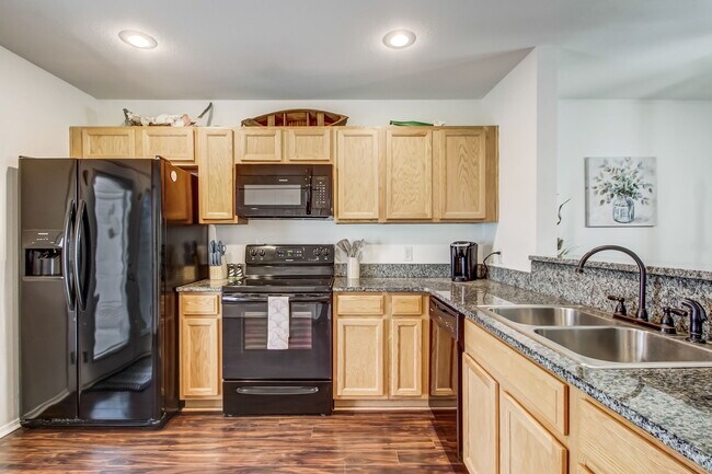 Building Photo - 34 Bushwood Dr