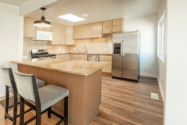 Building Photo - 316 Bridgeview Dr