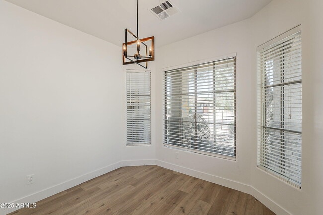 Building Photo - 3877 S Coach House Dr