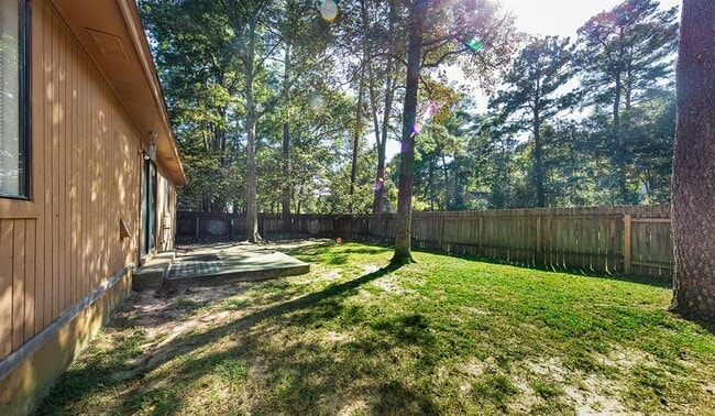 Building Photo - 8 Green Haven Dr