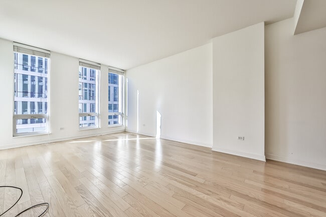 Building Photo - 1400 S Michigan Ave