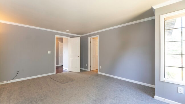 Building Photo - 18135 160th Ave SE