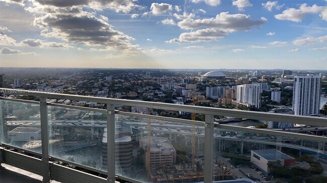 Building Photo - 90 SW 3rd St