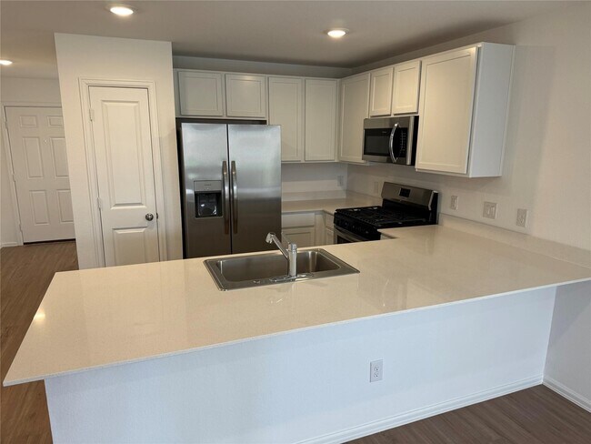 Building Photo - 27006 Breakaway Ln