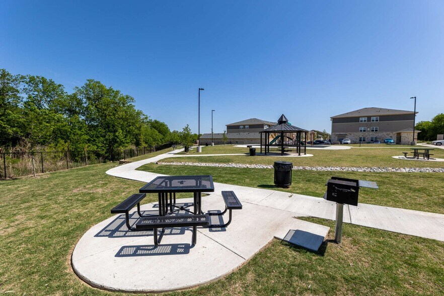 Building Photo - 2900 La Junta St