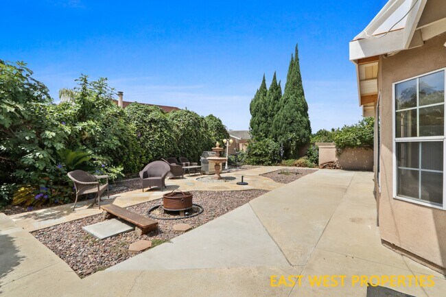 Building Photo - 11186 Lavender Ave