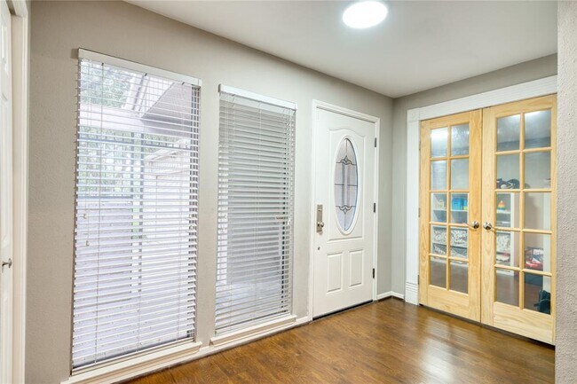 Building Photo - 7903 Portal Dr