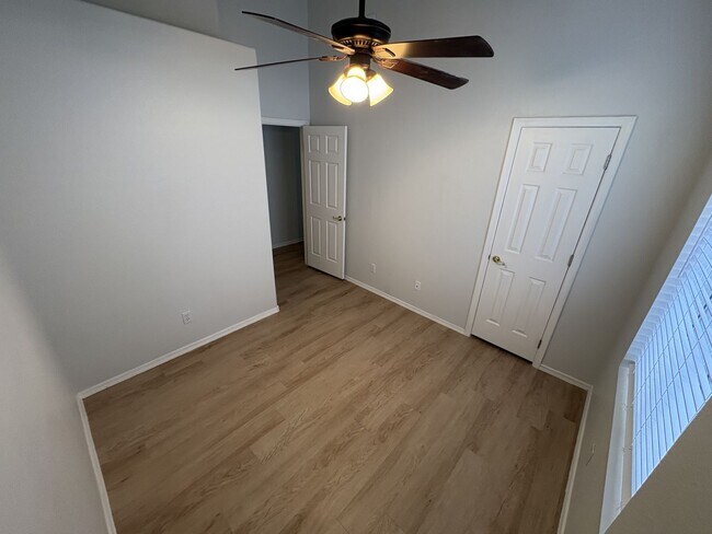 Building Photo - Sunrise & Sabino Canyon Four Bedroom Rental