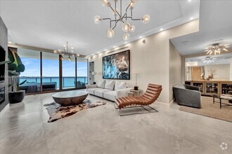 Building Photo - 15701 Collins Ave