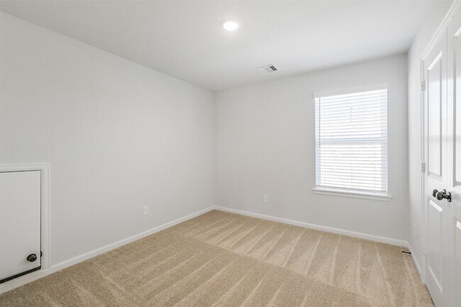 Building Photo - 12931 California Palm Ct