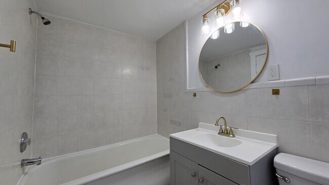 Building Photo - Spacious 3BR/2BA in Woodlawn – 1,700 Sq Ft...