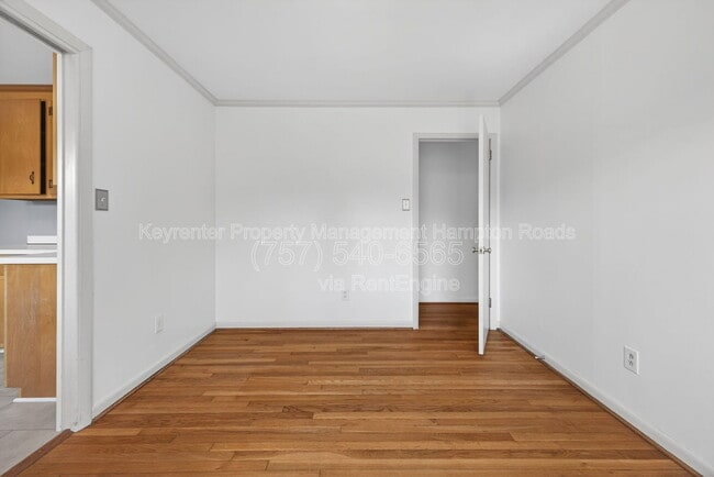 Building Photo - 204 Cleopatra Ct