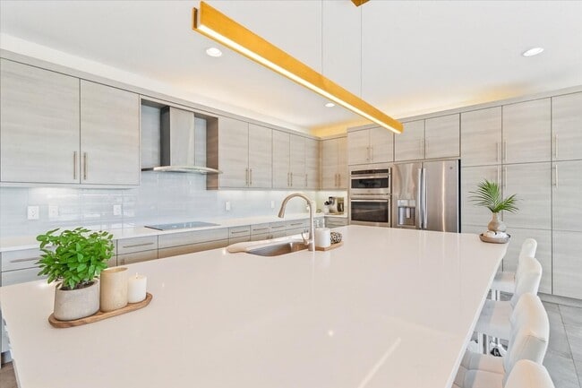 Building Photo - 15377 Green River Ct