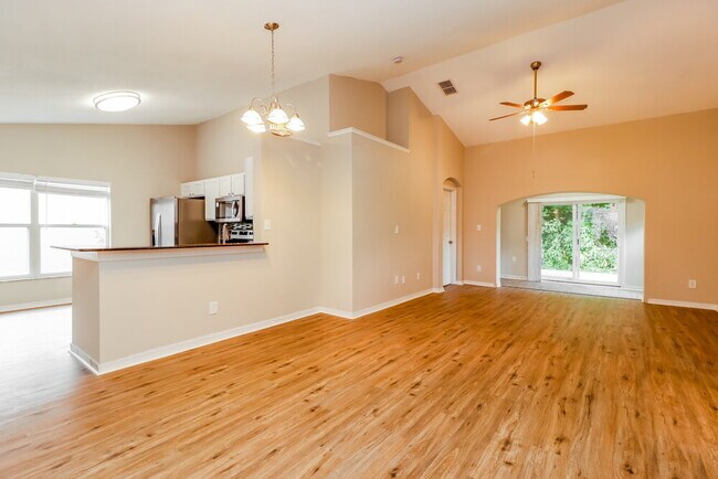 Building Photo - 2135 Remington Pointe Blvd