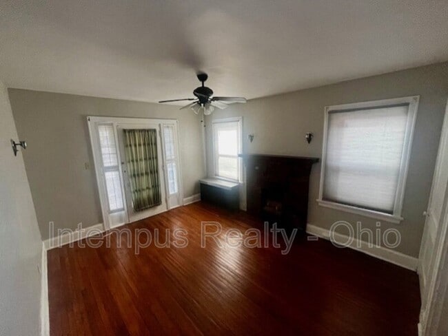 Building Photo - 4237 Vine St