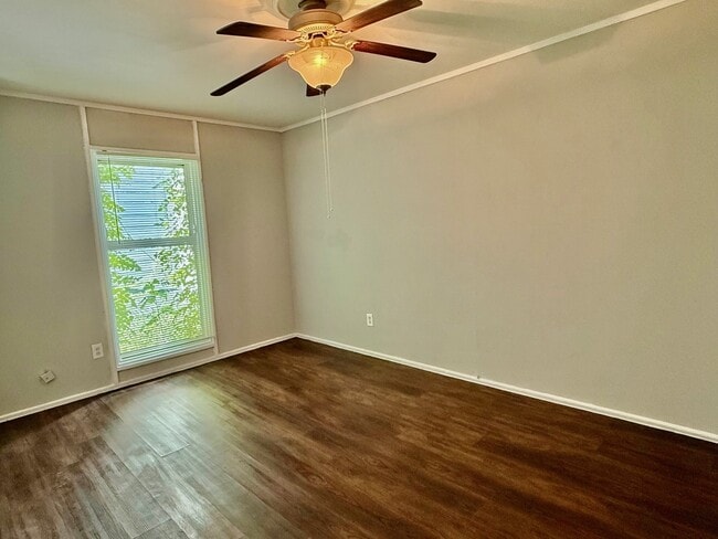 Building Photo - 1000 Heights Blvd