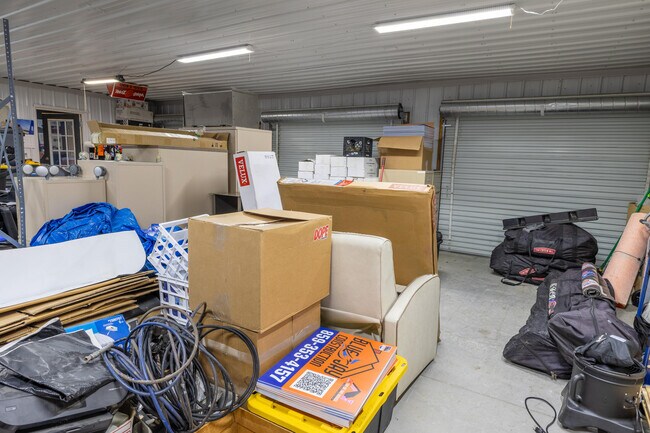 Building Photo - 314 N 2nd St