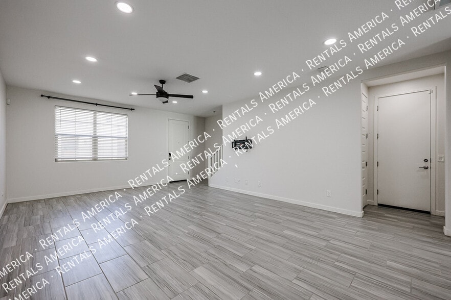 Building Photo - 743 N Abalone Ct.