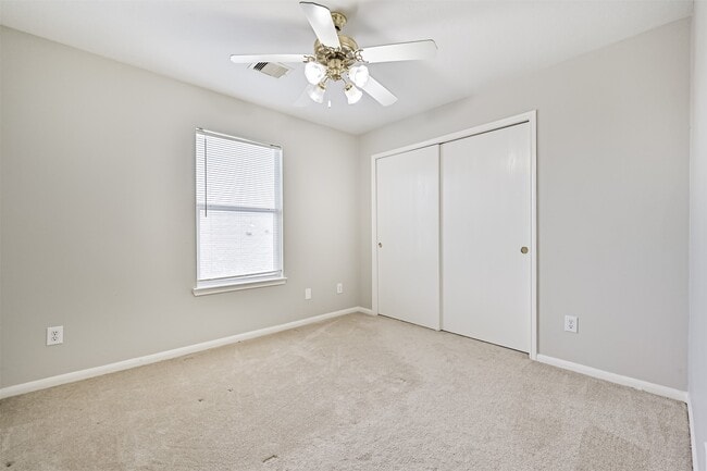Building Photo - 4714 Montclair Hill Ln