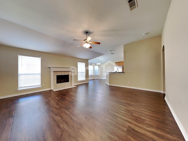 Building Photo - 1702 Griffin Ln