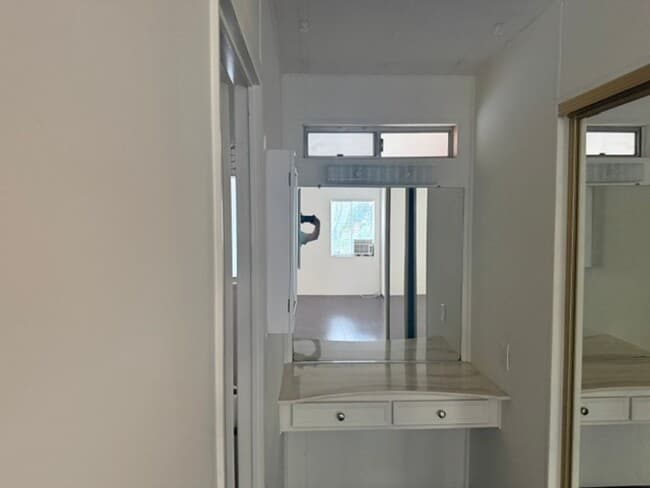 Building Photo - Charming 2BD/2BA Home in Sought-After Camarillo Springs Community!