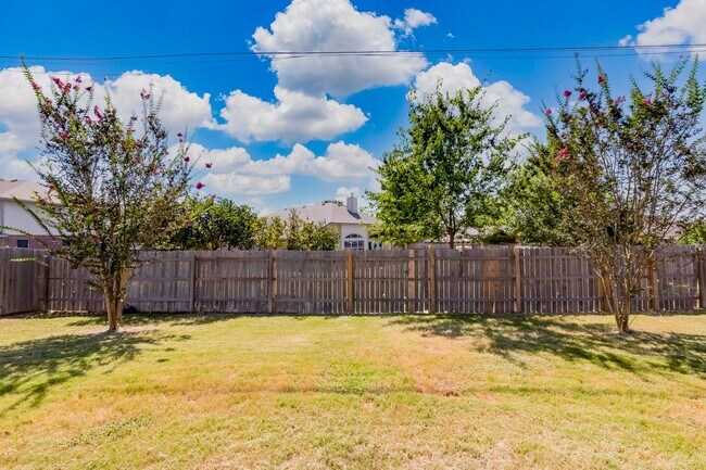 Building Photo - 7431 Amber Meadow Loop
