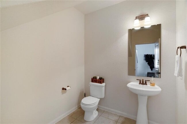 Building Photo - 1501 Treeta Trail
