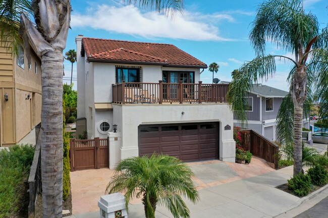 Building Photo - Exquisite beach home with Ocean and Harbor...