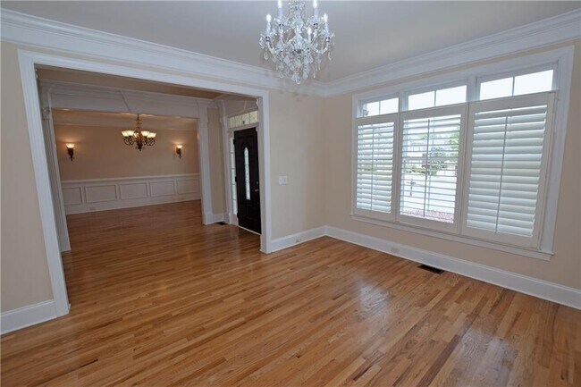 Building Photo - 76 Creekside Park Dr