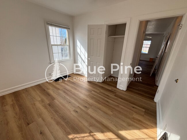 Building Photo - 309 S Milton Ave