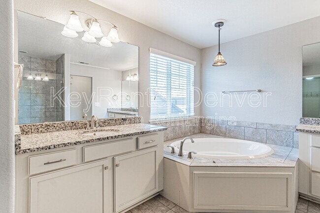 Building Photo - 7823 S Quantock Way