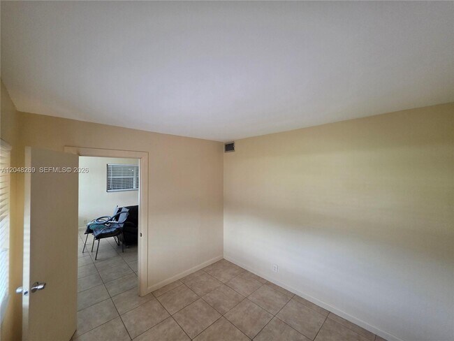 Building Photo - 6130 Funston St