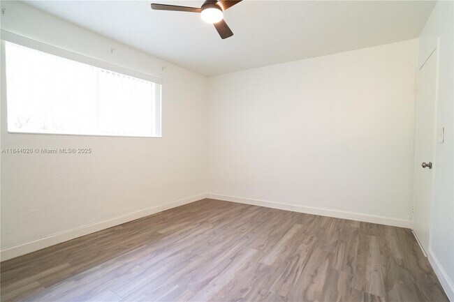 Building Photo - 9841 Dominican Dr