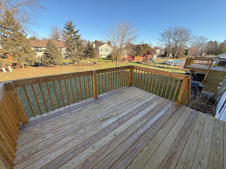 Building Photo - 1102 Smedal Dr