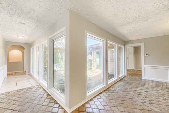 Building Photo - 102 Butlers Ct