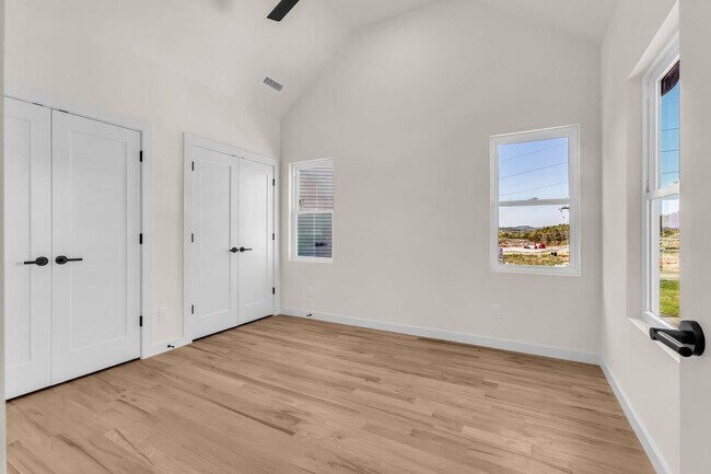 Building Photo - Amazing New Construction in North Nashville!