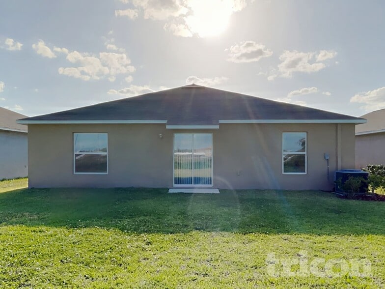 Building Photo - 1616 Broad Winged Hawk Dr