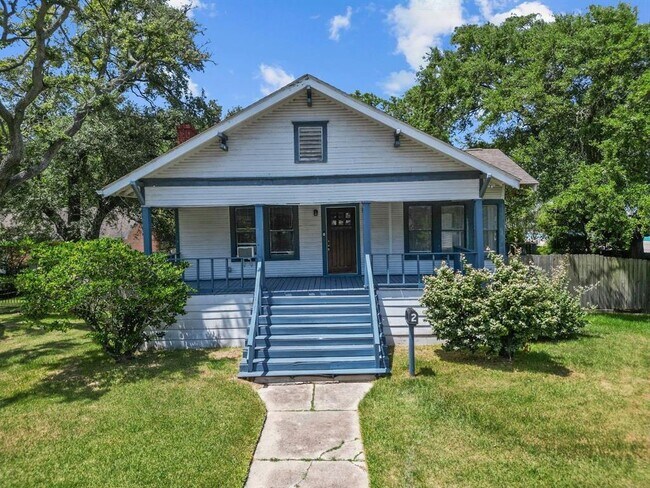 Primary Photo - 2 11th St N