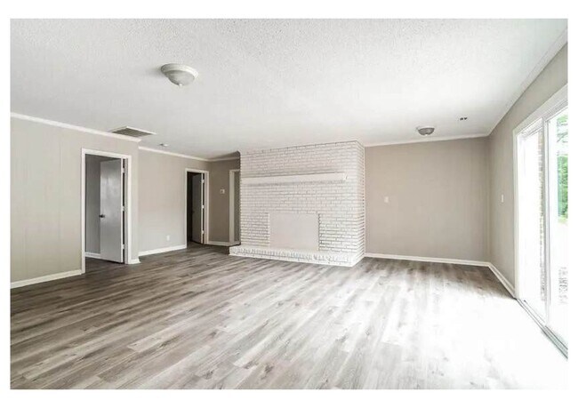 Building Photo - X Glenarden Drive